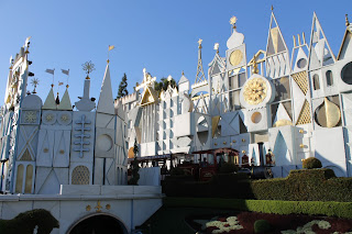 Disneyland attractions landing - Tips from the Disney Divas and Devos