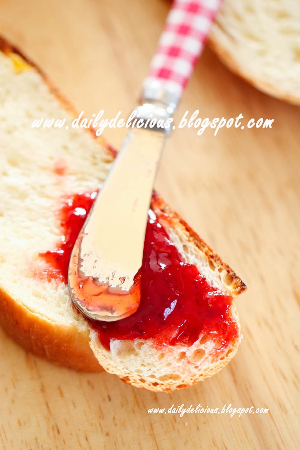 dailydelicious Strawberry Microwave Jam