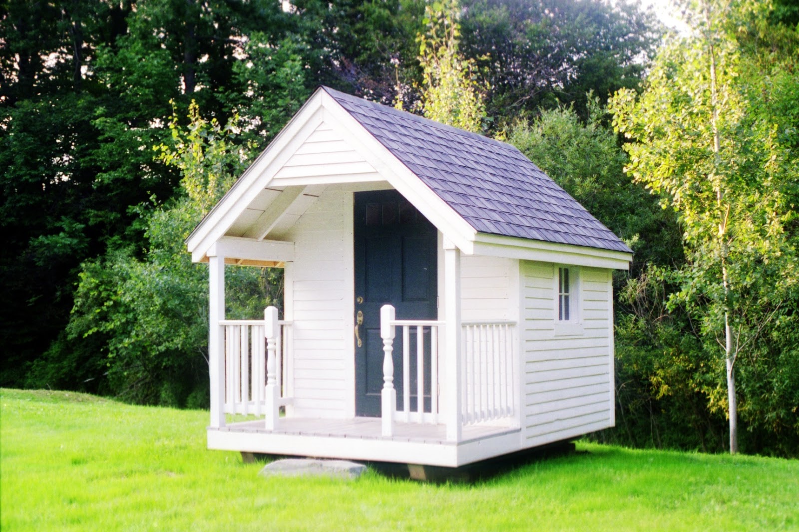 The Jamaica Cottage Shop- TEN AWESOME tiny houses, sheds, n' cabins!