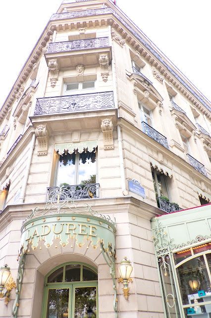 Louis Vuitton, Champs Elysées - CHANDORE