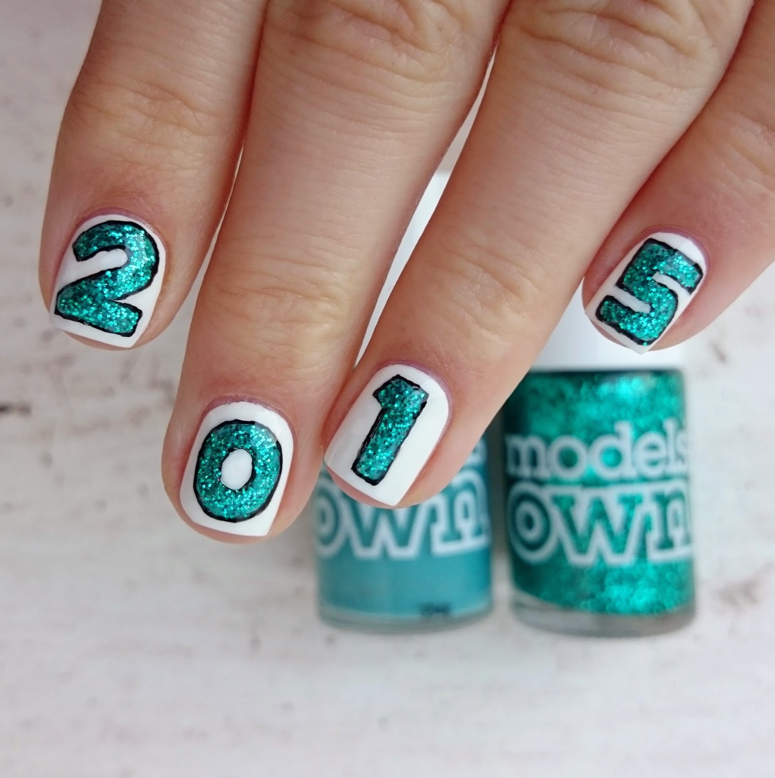 Dahlia Nails: Happy New Year!