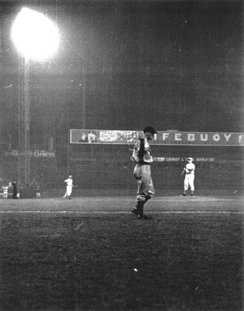 Today in History MAY 24 = The Reds Play Baseball's First Nightgame