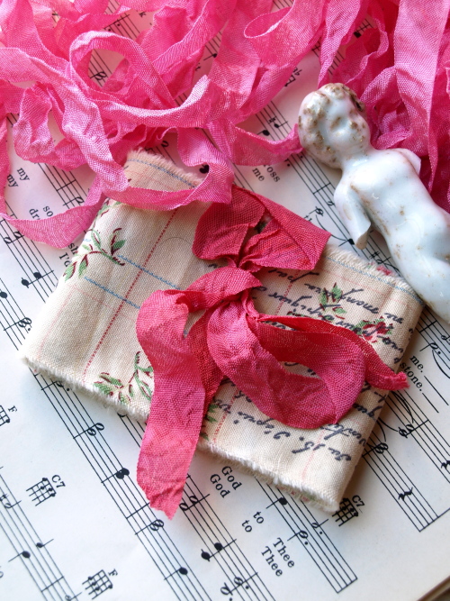 Noelle Garrett Designs Ribbons and Roses