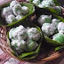 Indonesian traditional cake " klepon "