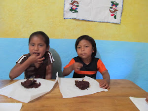 How to eat chocolate cake