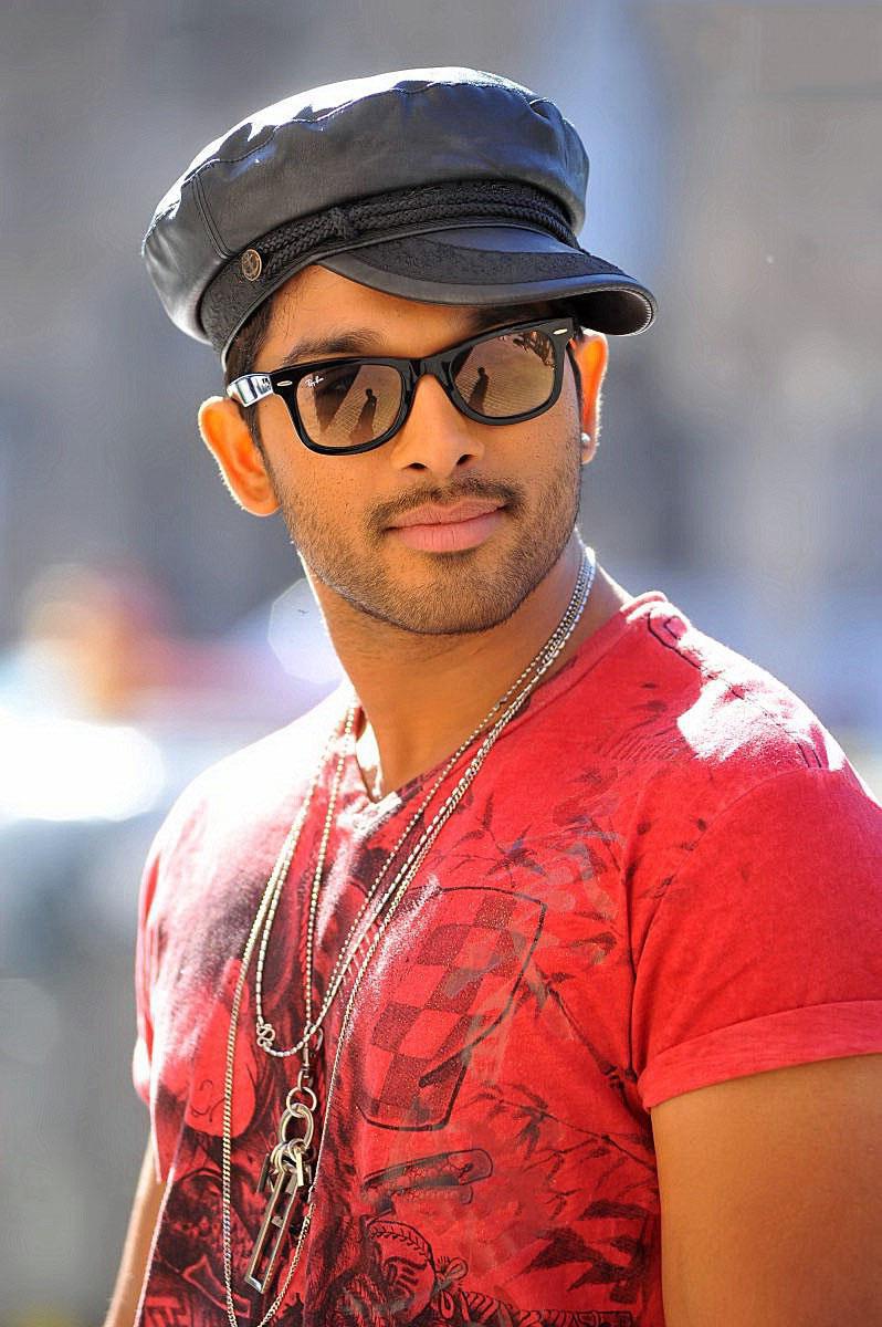 Allu Arjun Iddarammayilatho Movie Stills - SOUTH ACTRESS & ACTOR PHOTO