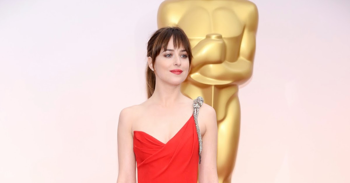 Fifty Shades Updates HQ PHOTOS Dakota Johnson attends the Oscars