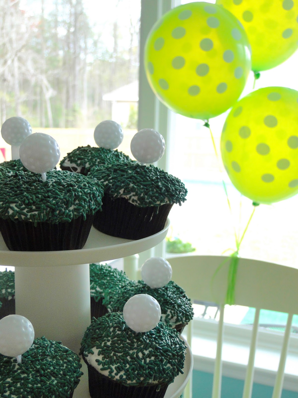 The Journey of Parenthood...: Golf Party Decor