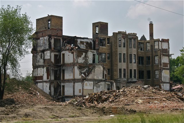 Detroit_0413_2.jpg