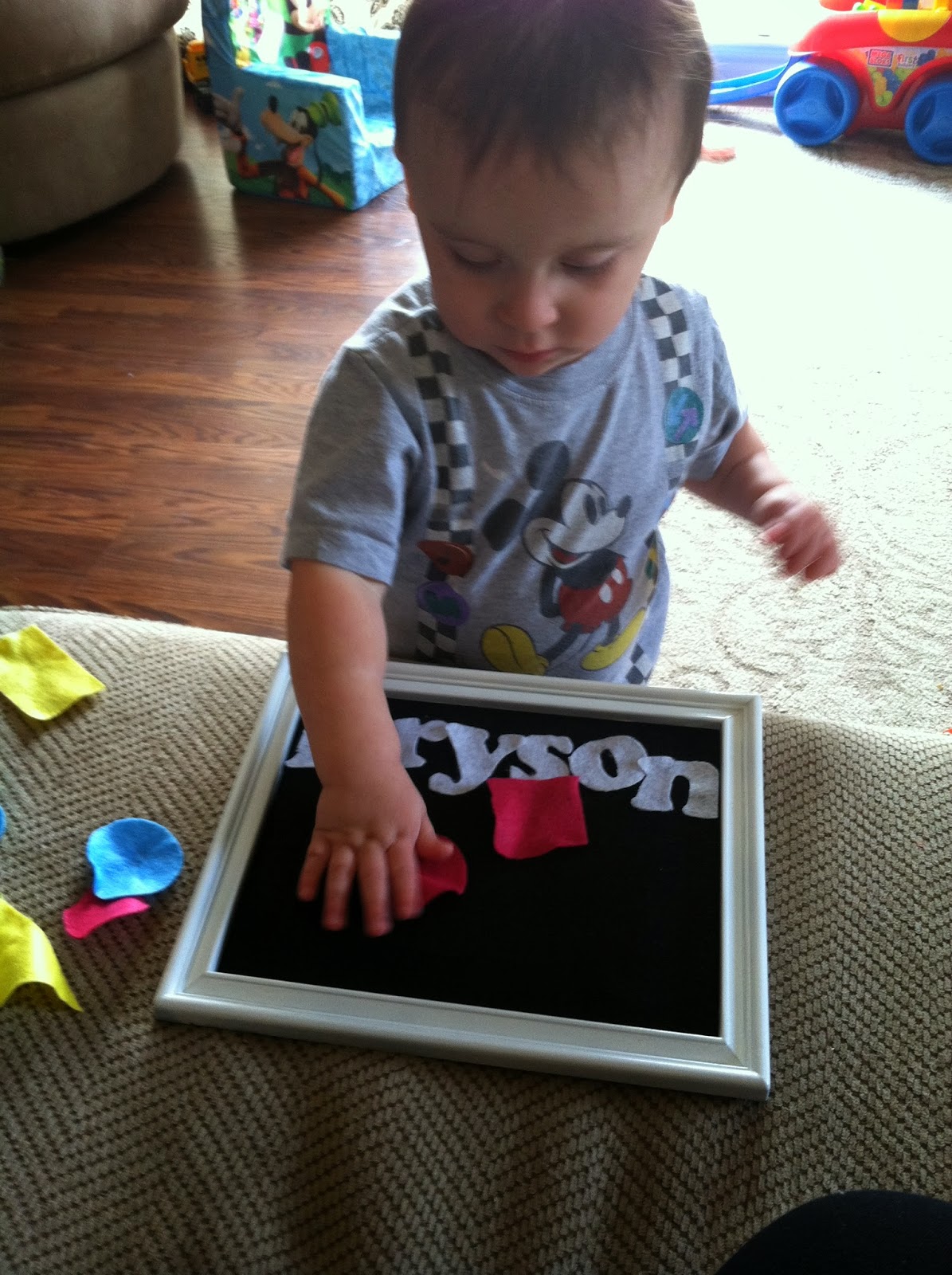 Burlap and Bananas DIY Toddler Felt Board