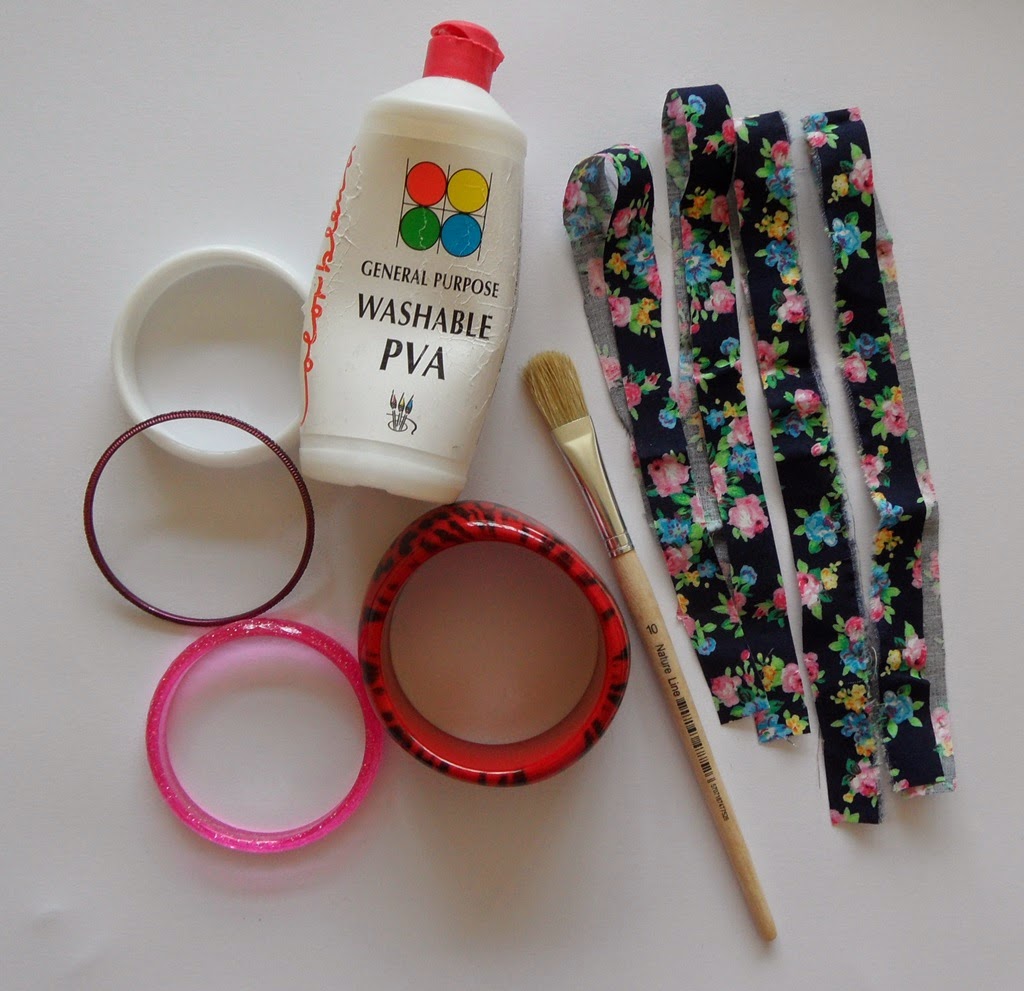 How to Make a Friendship Bracelet with a Recycled Plastic Lid