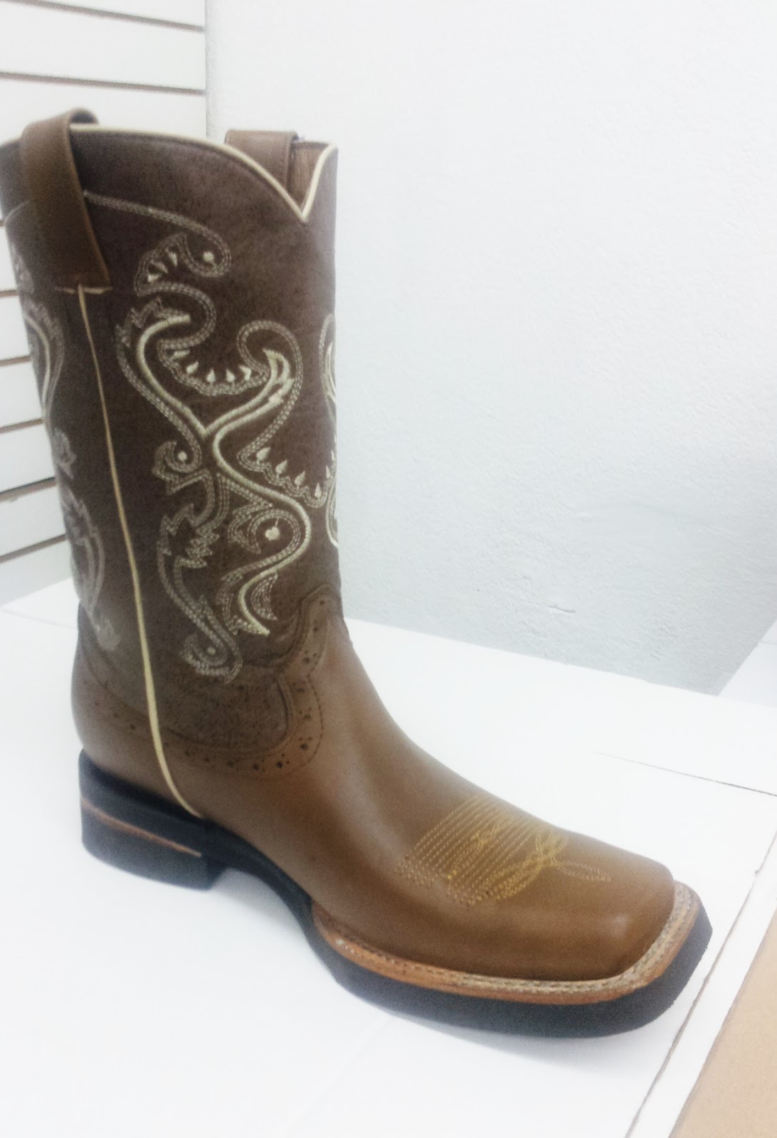 BOTAS VAQUERAS BOTAS SUELA USO RUDO