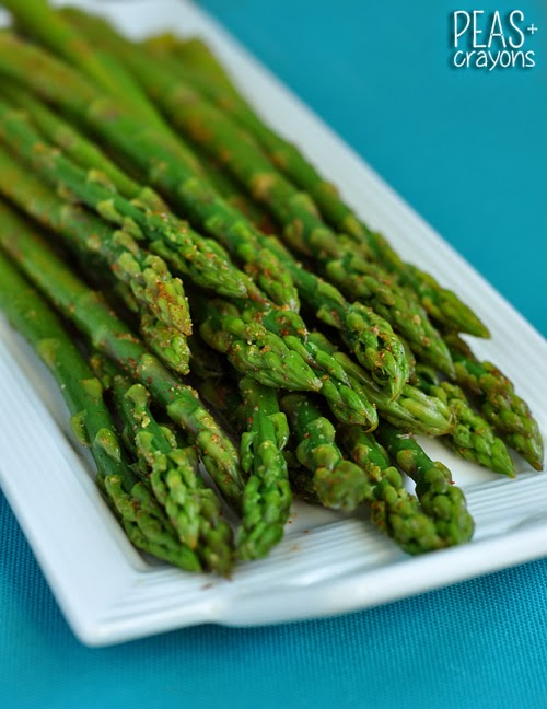 Easy Blanched Asparagus with Cayenne, Lemon, and Garlic