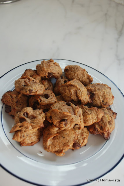 flourless banana almond chocolate chip cookies