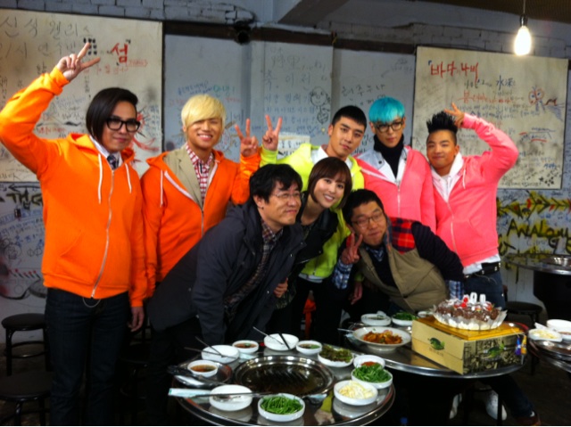 [Pic] Big Bang con los MCs de Healing Camp BB+HEALING+CAMP