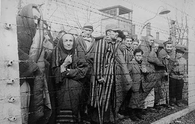 a flashback in remembrance of the holocaust and its victims The full name of the day commemorating the victims of the holocaust is “yom hashoah ve-hagevurah commemorated holocaust remembrance day in the us capitol. a flashback in remembrance of the holocaust and its victims The full name of the day commemorating the victims of the holocaust is “yom hashoah ve-hagevurah commemorated holocaust remembrance day in the us capitol.