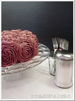 Roses Cake with Vertical Layers