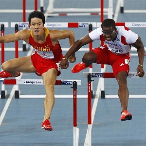 Dayron+robles+disqualified+victory+against+liu+xiang+in+110m+hurdles
