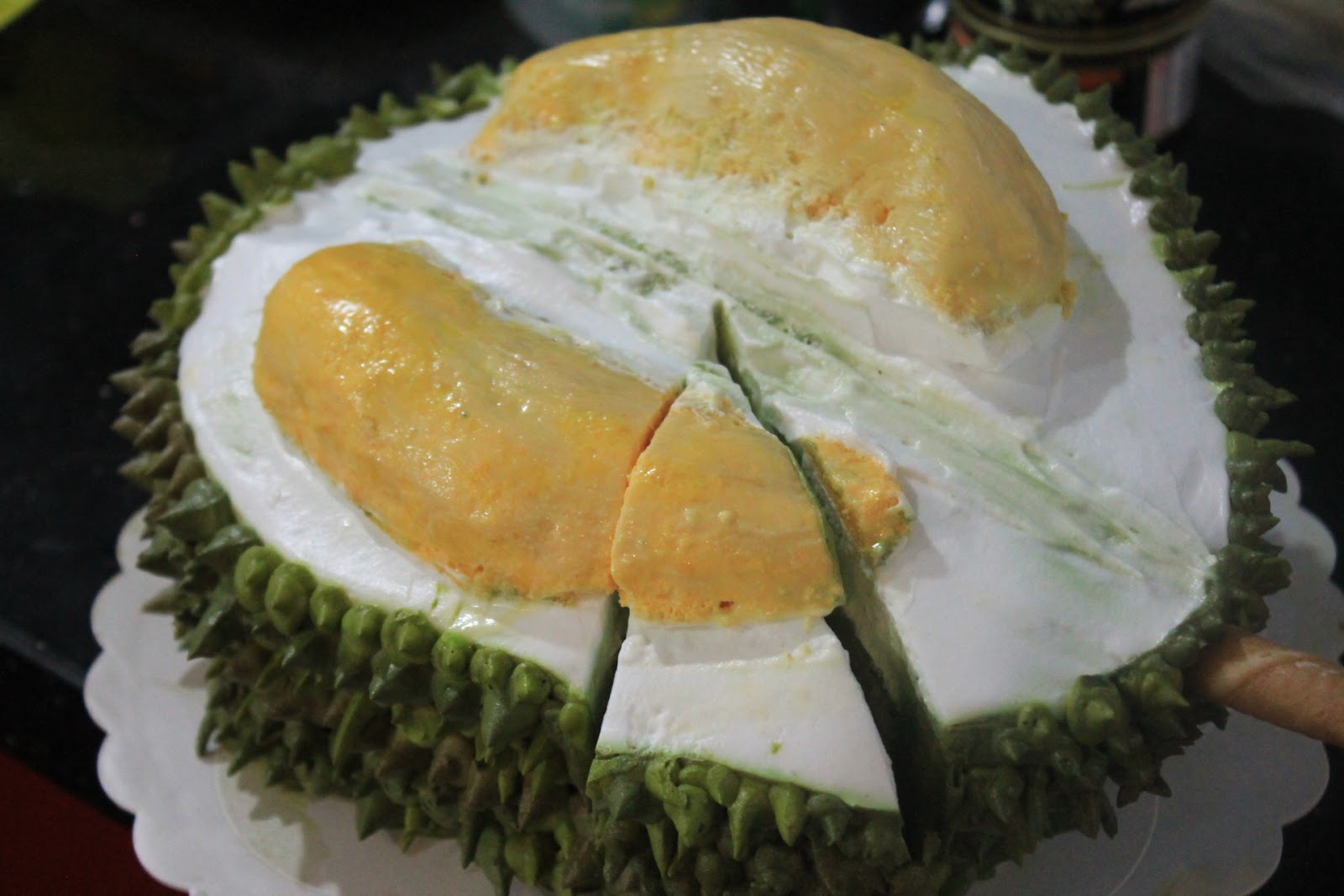 As The Deer : Durian Cendol Mousse Cake 榴莲煎堆慕斯蛋糕