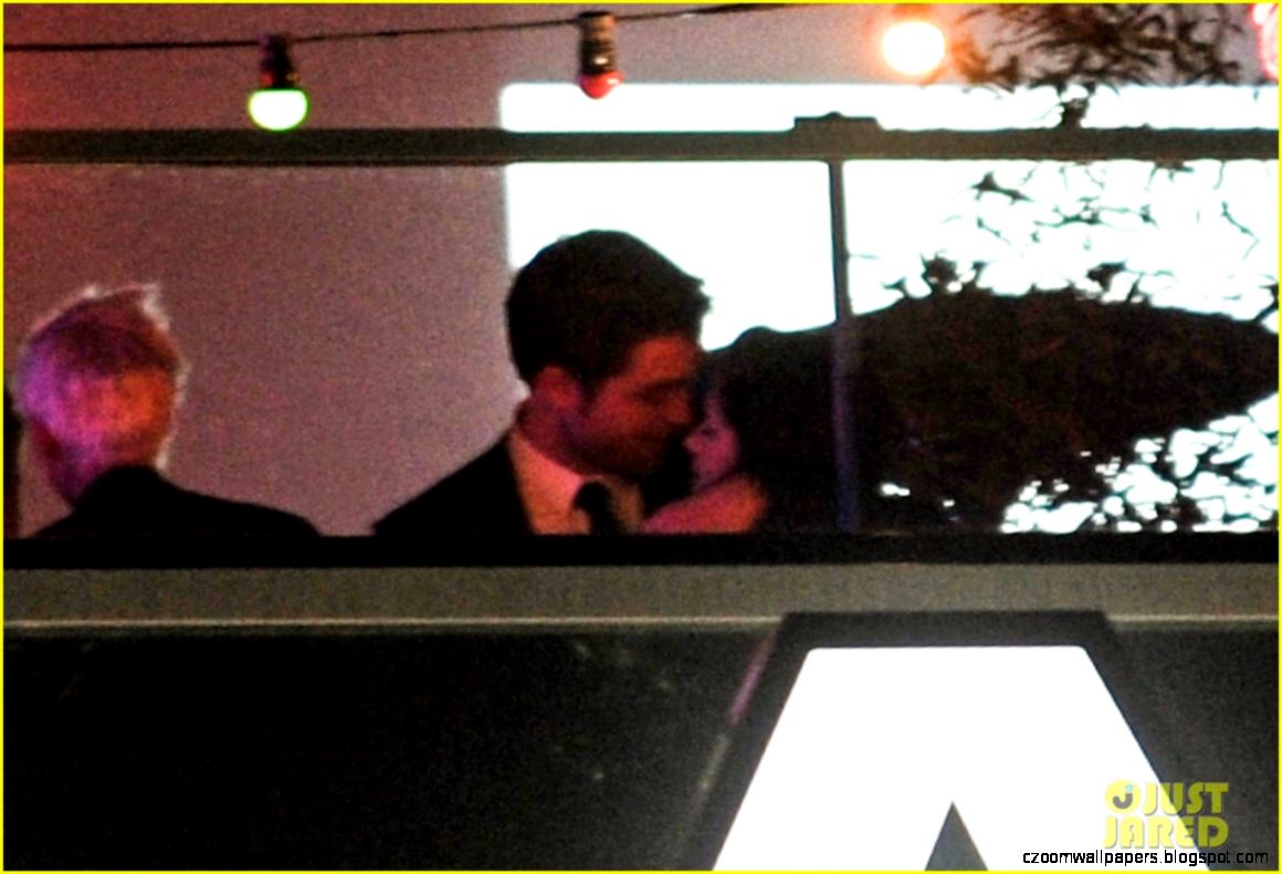 Pattinson and Kristen Stewart Hungary ÚJ KÉPEK Robsten Kiss Pattinson and Kristen Stewart Hungary ÚJ KÉPEK Robsten Kiss