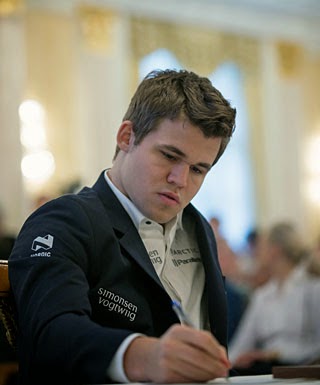 Chess-Network's Blog • Magnus Carlsen shows us a simple light-square  strategy •