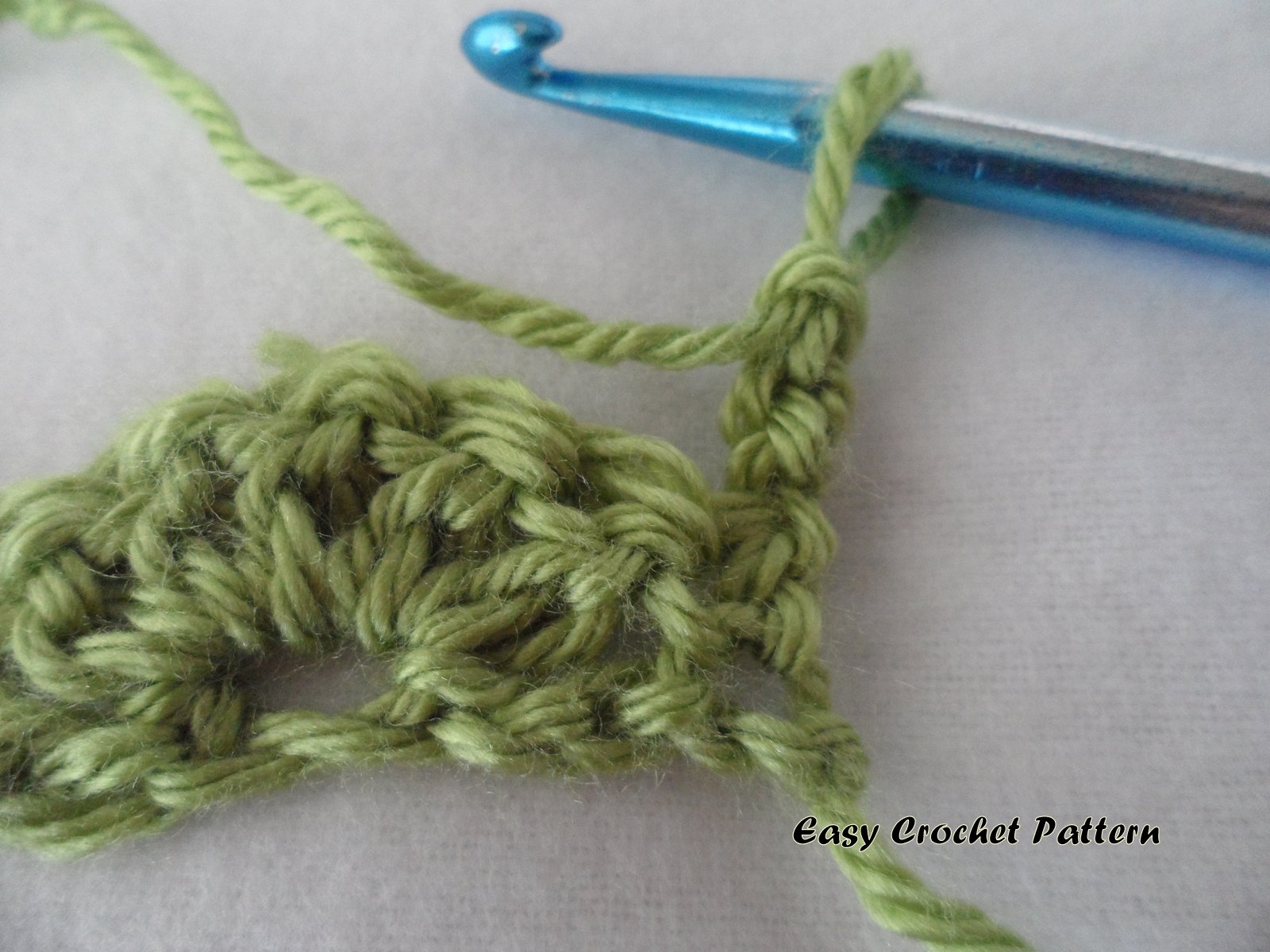 Easy Crochet Pattern: Crochet Shell Afghan Tutorial