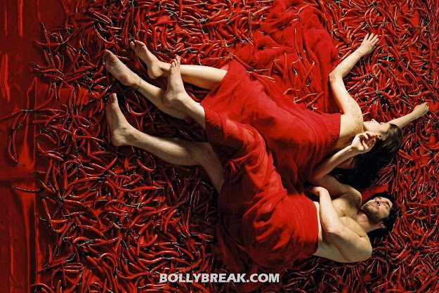 Aishwarya Rai Hot Wallpaper - Aishwarya Sleeping on Chillies in Red Bedsheet