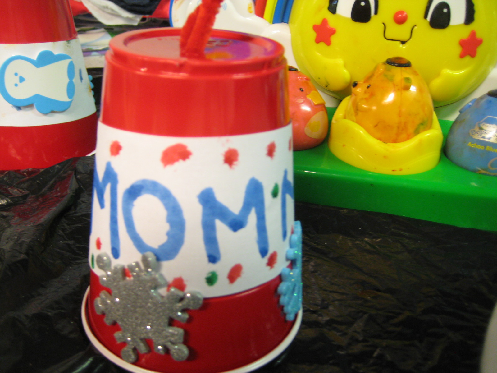 The L-T Experience: How Tuesday Kids Craft: Christmas Bells