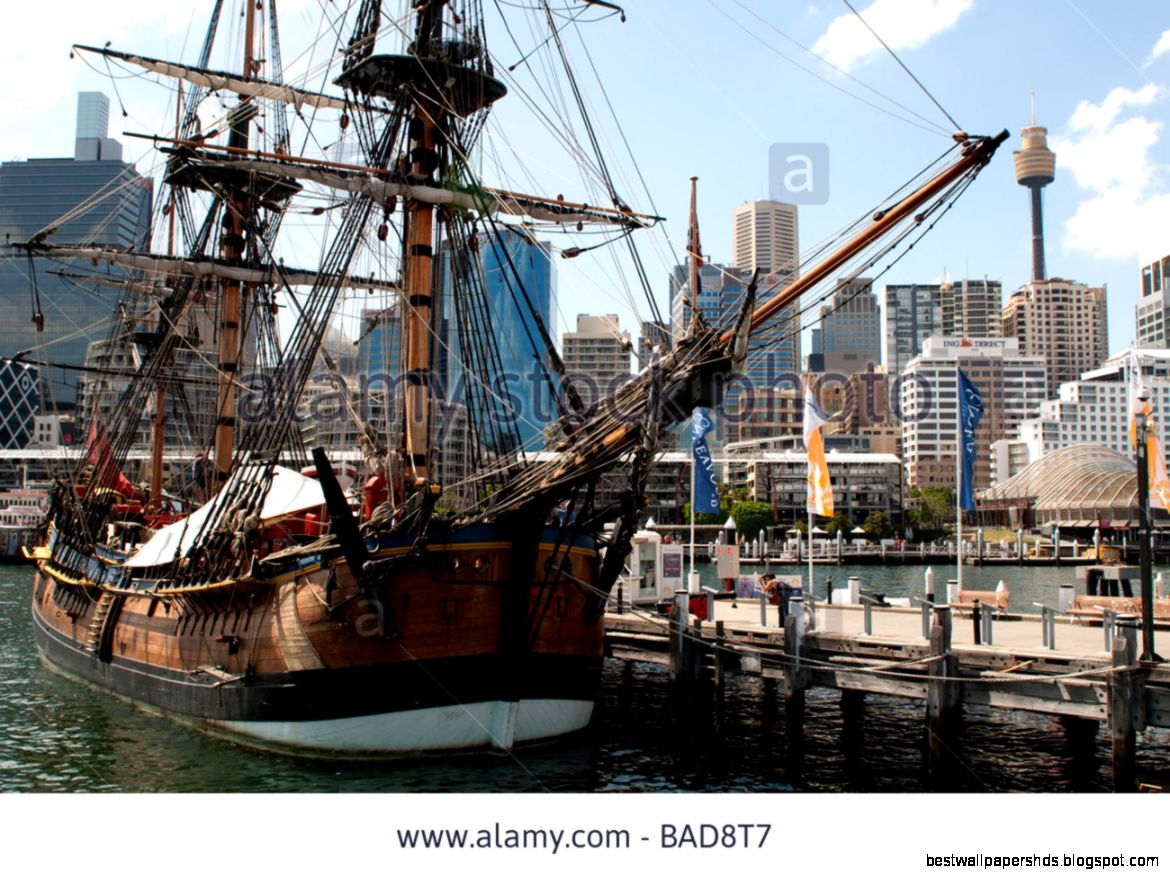 Endeavour Ship Darling Harbour Sydney New South Wales Australia Stock Endeavour Ship Darling Harbour Sydney New South Wales Australia Stock