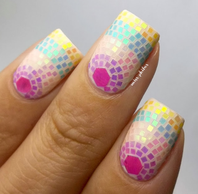 Mosaic nail art