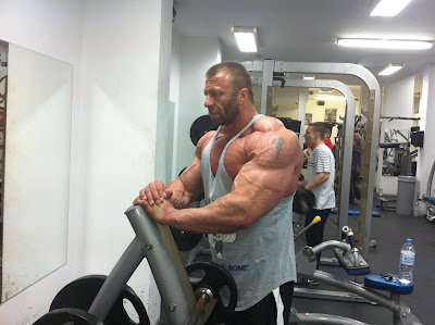 At the gym, Bulgaria, Giants, Krasimir Sarafov, Muscles with shirts, 