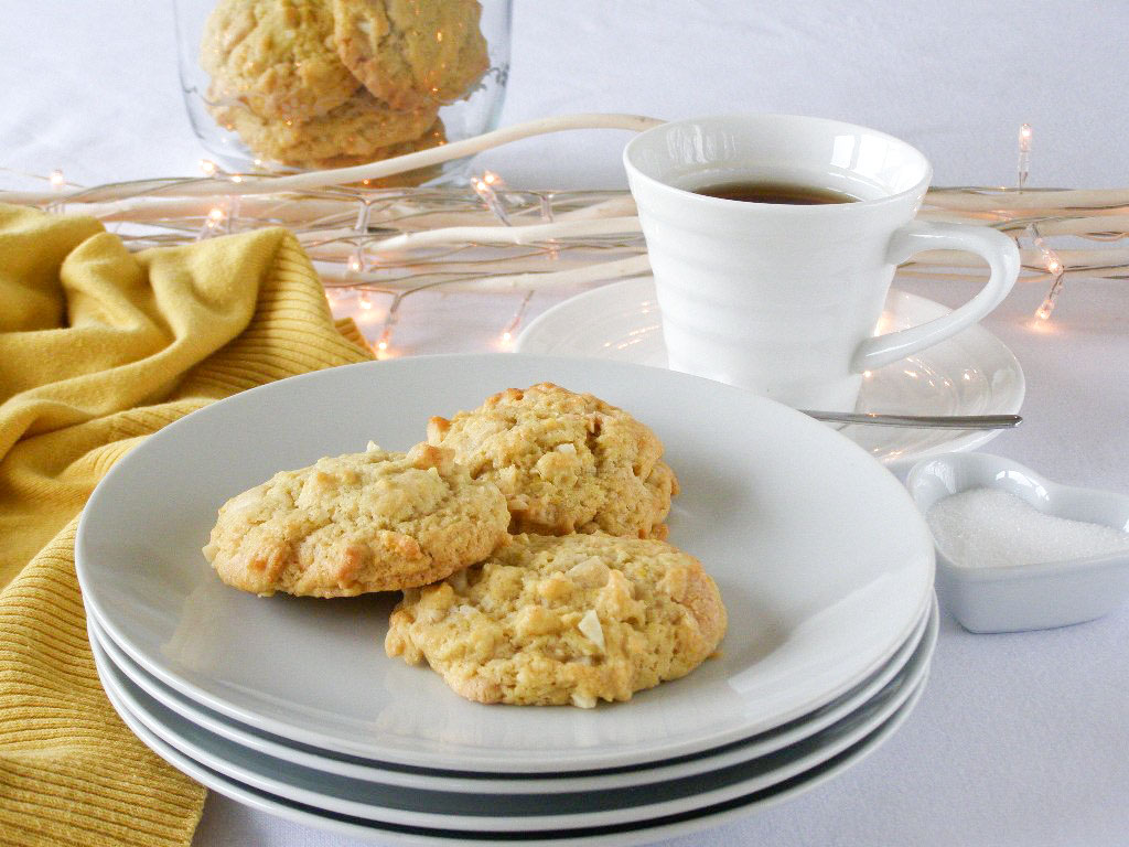 maple•spice White Chocolate Lemon Macadamia Nut Cookies