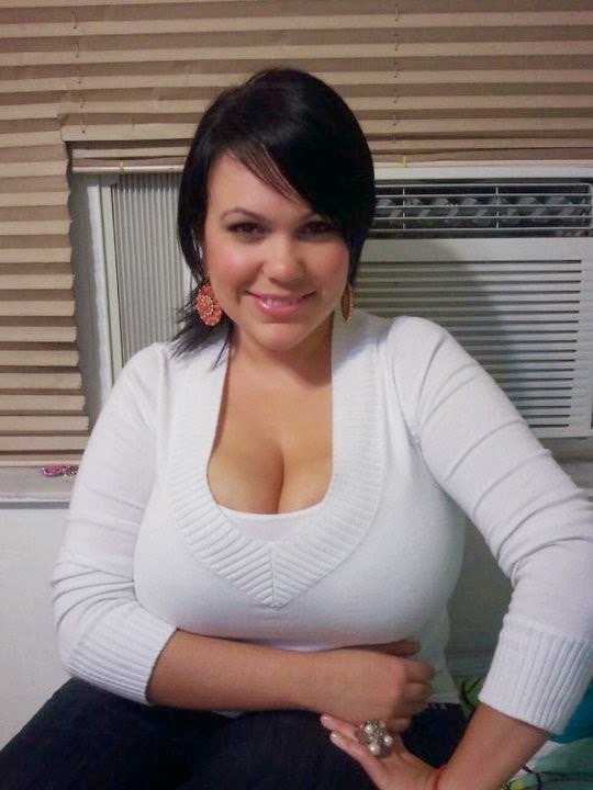 Unreal Big Tits Big Tits Big Boobs Unreal Boobs Hooters!