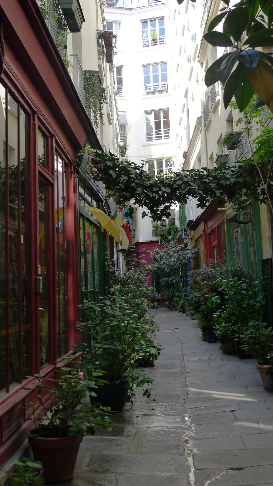 Pep's Umbrella Repair Store