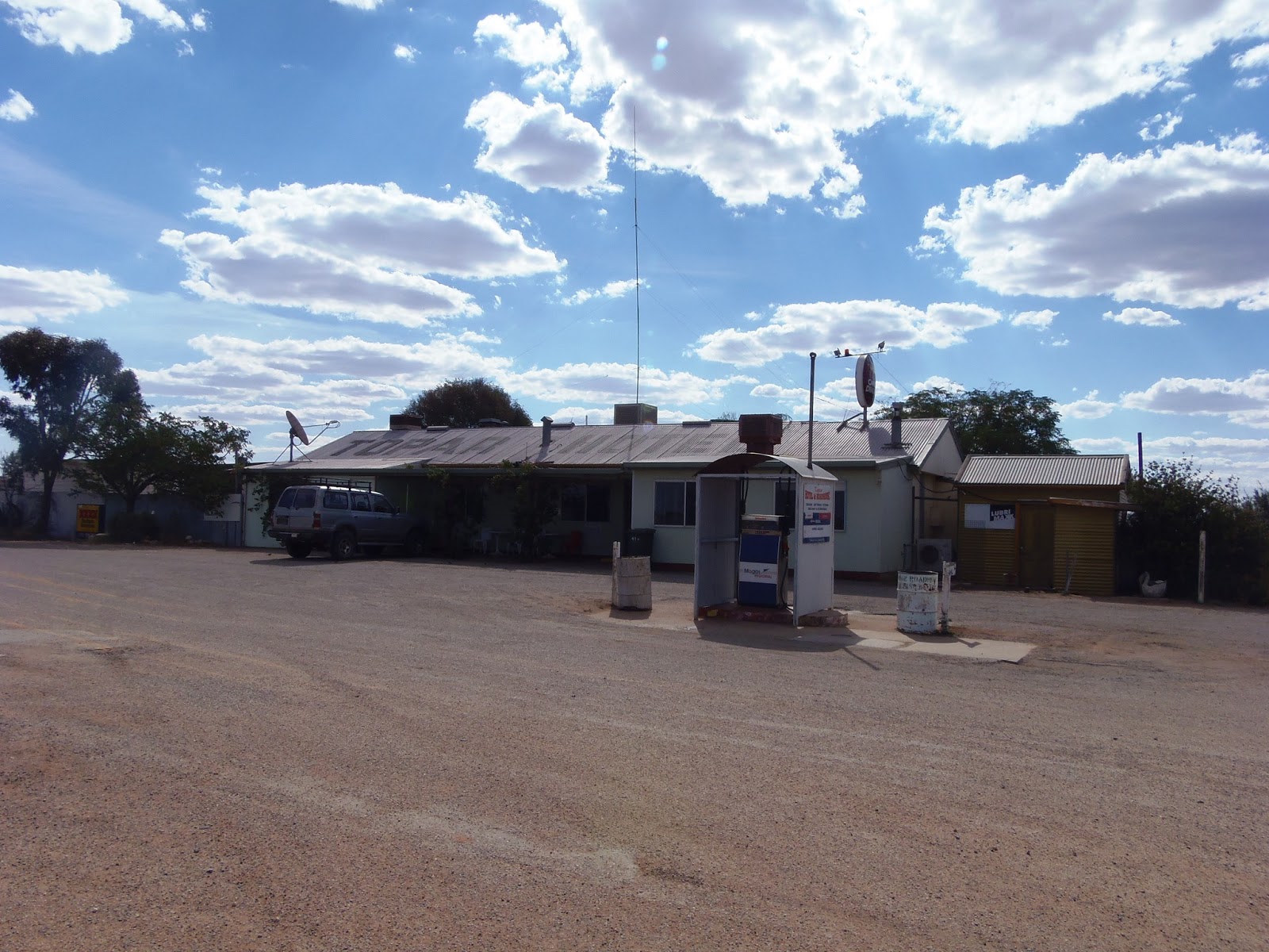 Solo Steve On The Road BROKEN HILL TO COBAR NSW