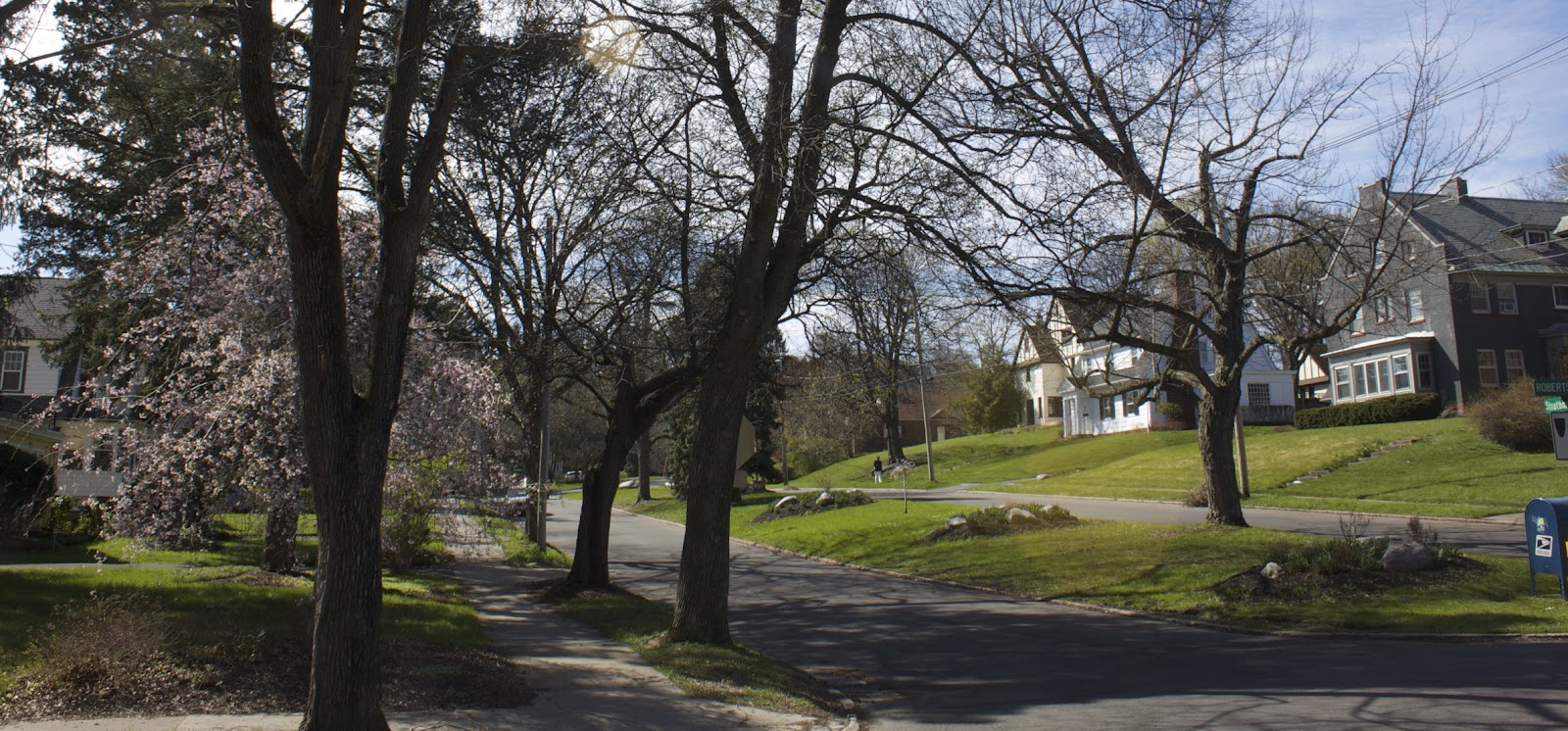 MERRYSYRACUSE Strathmore by the Park Brochure from 1919 and Modern