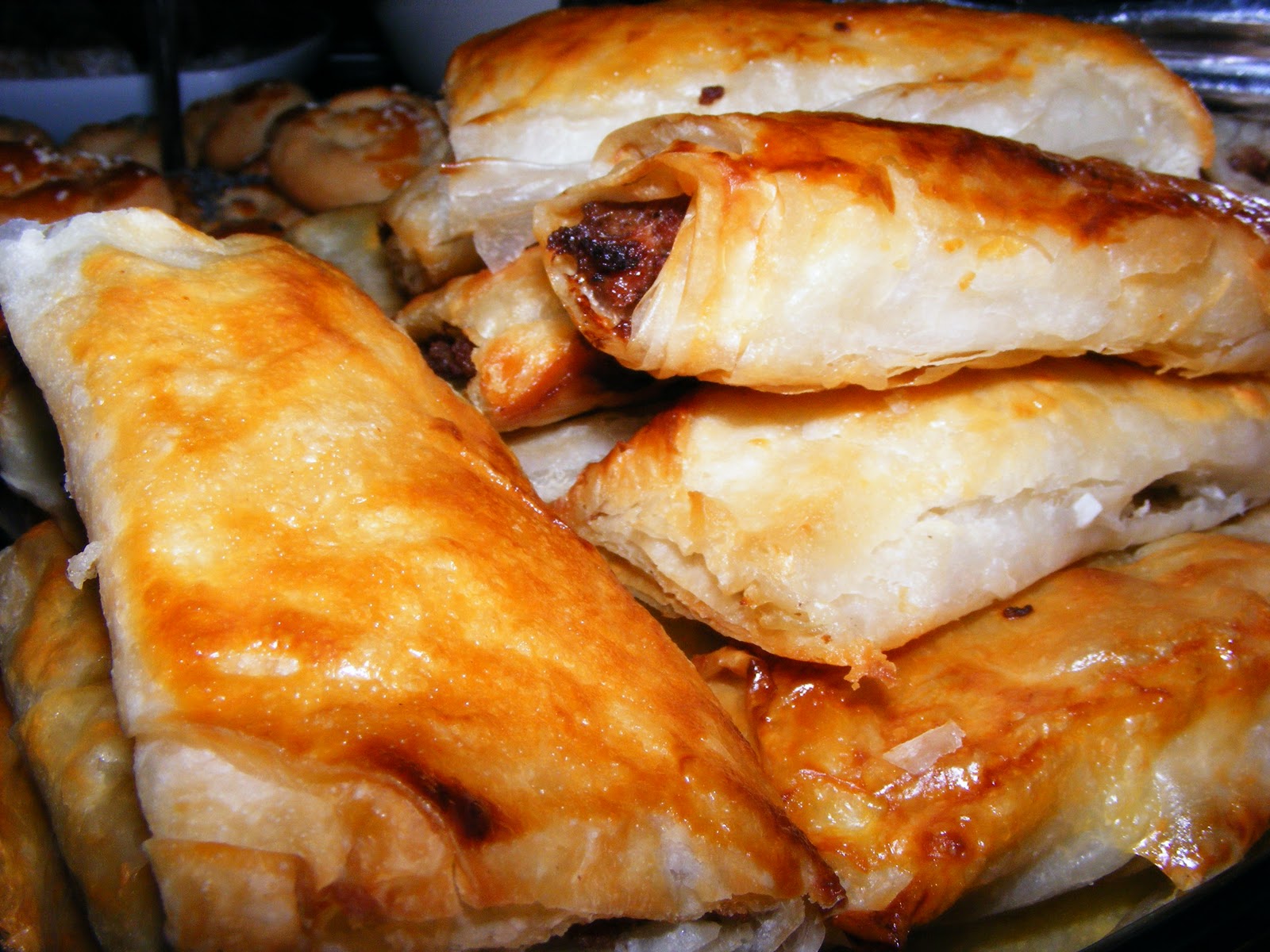 İpeğinminikelleri Baklava yufkasından kıymalı çıtır börek