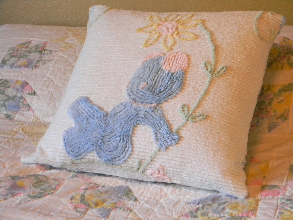 Warm Hugs Design Vintage Chenille Pillow Cover and Bibs