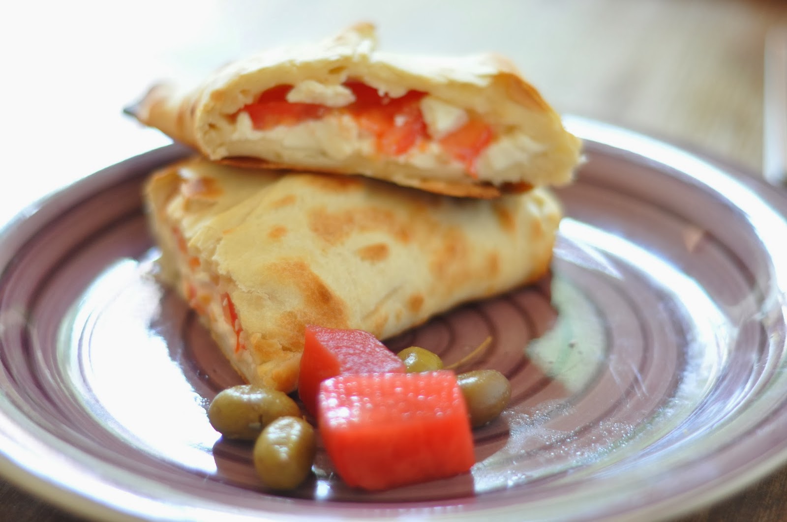 The Egyptian Kitchen Lunch/Snack Fiteer (egyptianstyle pizza)
