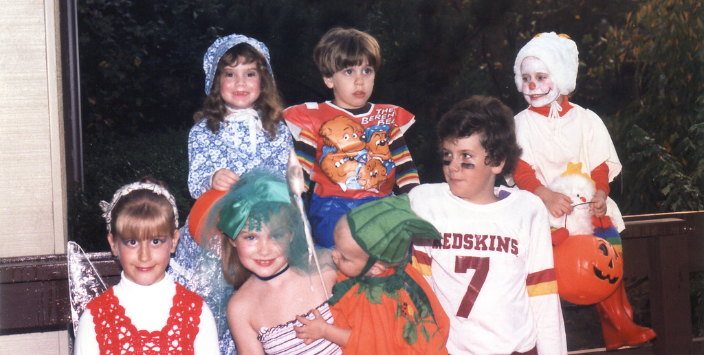 21 Adorable Photos of Kids' Halloween Costumes from the 1980s vintage