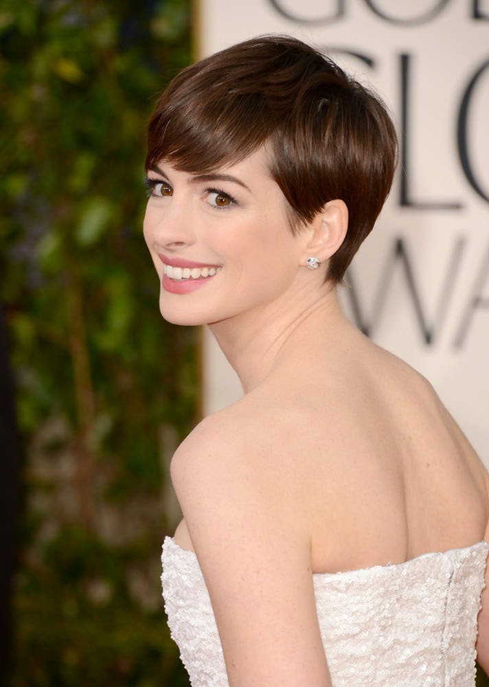 Anne Hathaway Plastic Surgery Nose Job, Breast Implants Before and