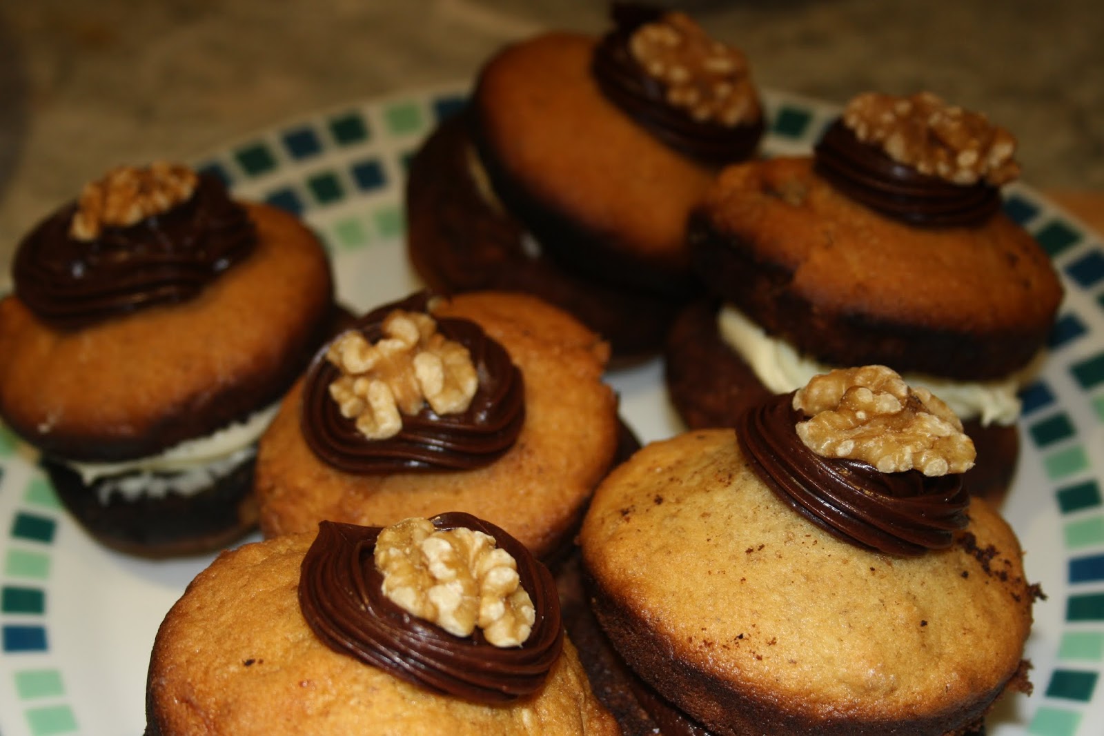 Caroline Makes.... Walnut Whip Whoopie Pies
