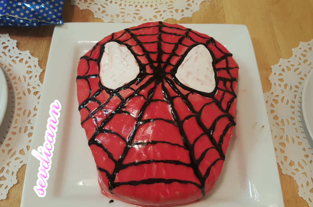Spiderman Pasta nasıl Yapılır Örümcek Adam Pastası Tarifi Sevdicann