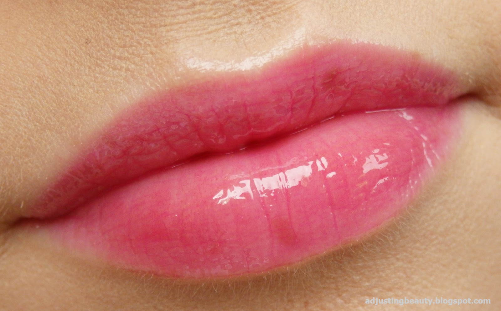 Review Revolution Makeup palette, lipstick, lip gloss and highlighter