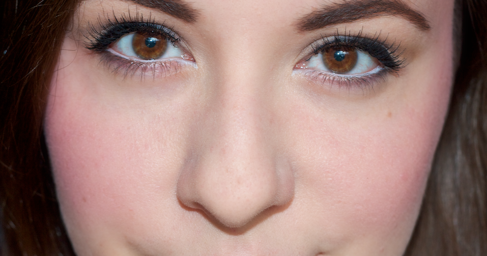 MAKEUP FANCY Look GoldFoiled Lips