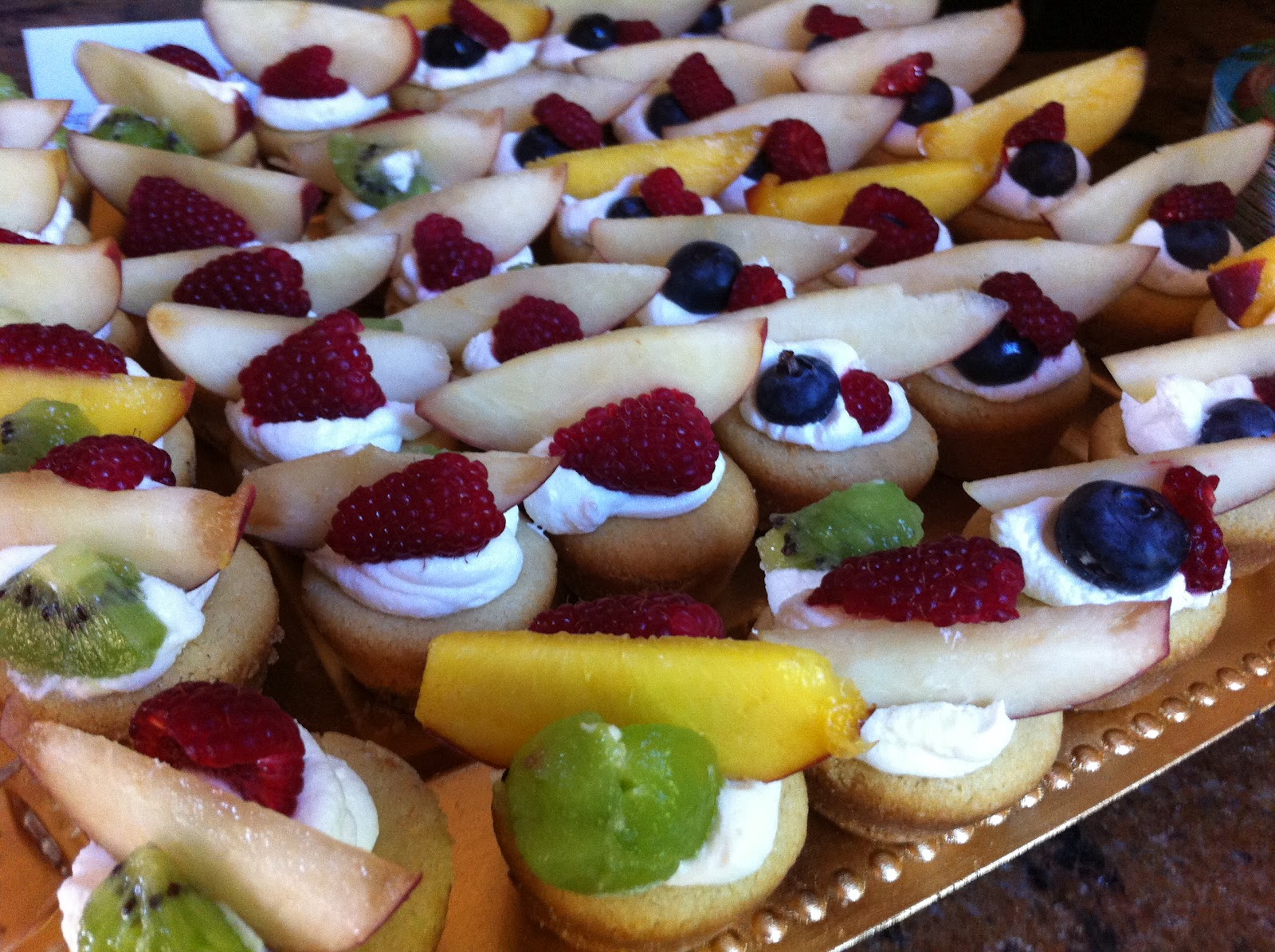 The Pampered Jes Fruit Pizza