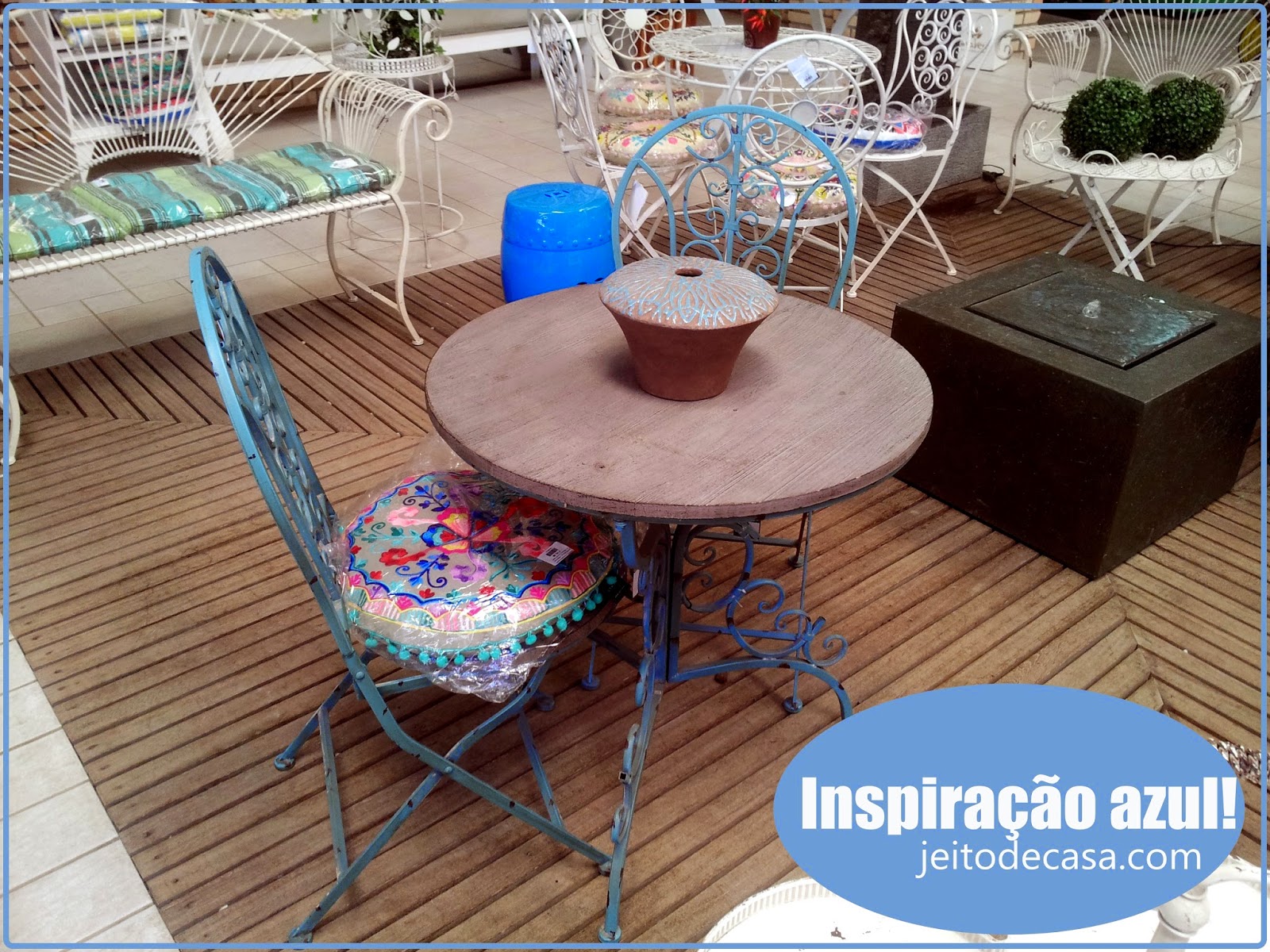 Mesa E Cadeiras Em Ferro Azul Jeito De Casa Blog De Decoracao E Arquitetura