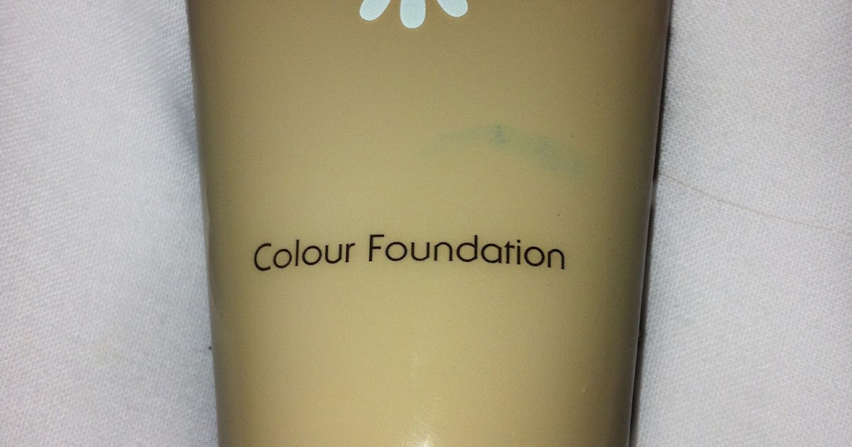 MakeupOfMine Natural Collection colour foundation in Porcelain