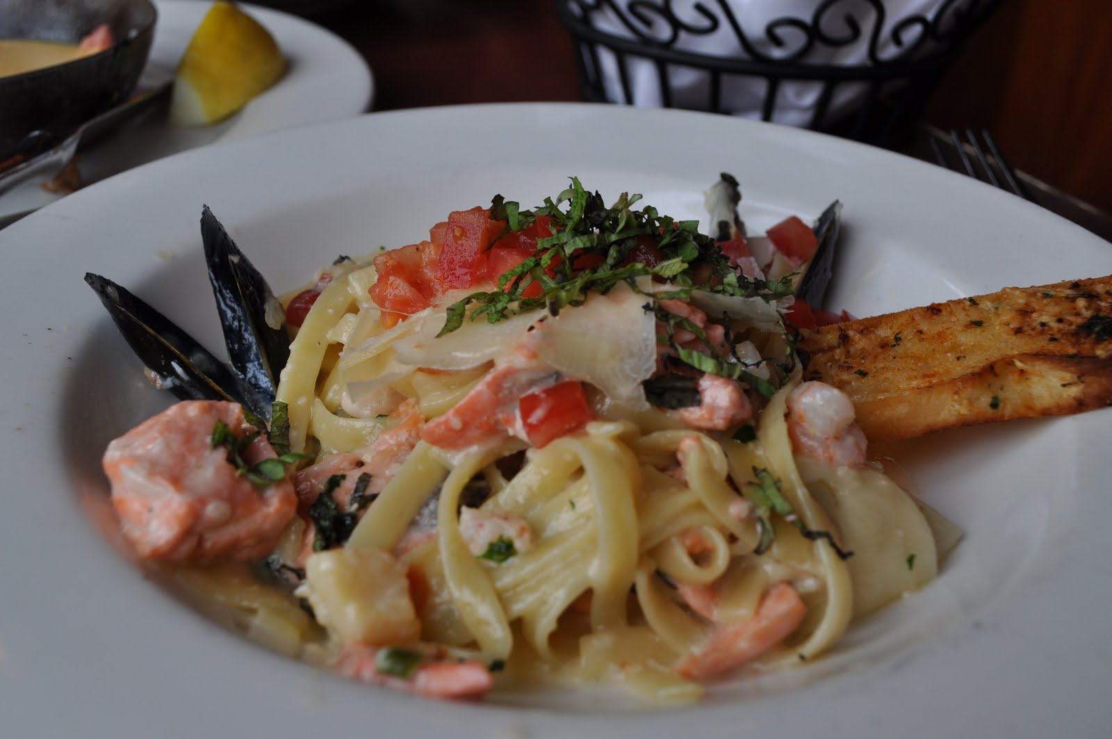 The SLY Foodie Elliott's Oyster House, Seattle