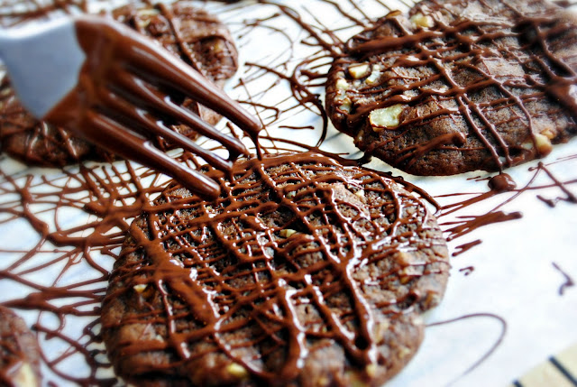 Chocolate Pecan Cookies l SimplyScratch.com